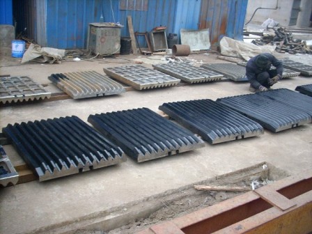 Vacuum casting for jaw plate Vacuum casting for jaw plate